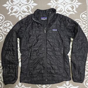 Patagonia Men's Black Quilted Puffer Jacket